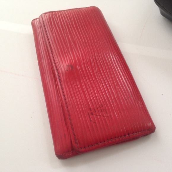 Authentic, Louis Vuitton, Red Epi Leather 4-Hooks - Picture 2 of 7